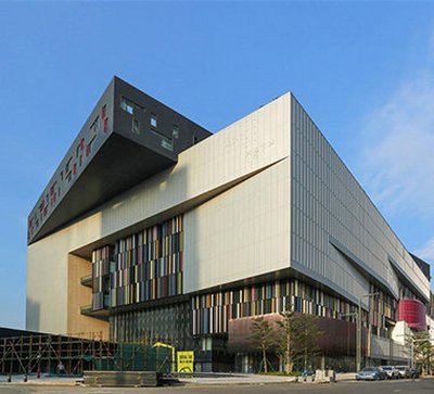 承建深圳艺展天地展示中心